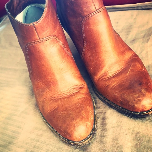 Authentic Michael Kors leather booties size 7 - Picture 7 of 7